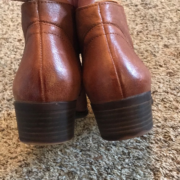 Lucky brand ankle boots! - Picture 3 of 5